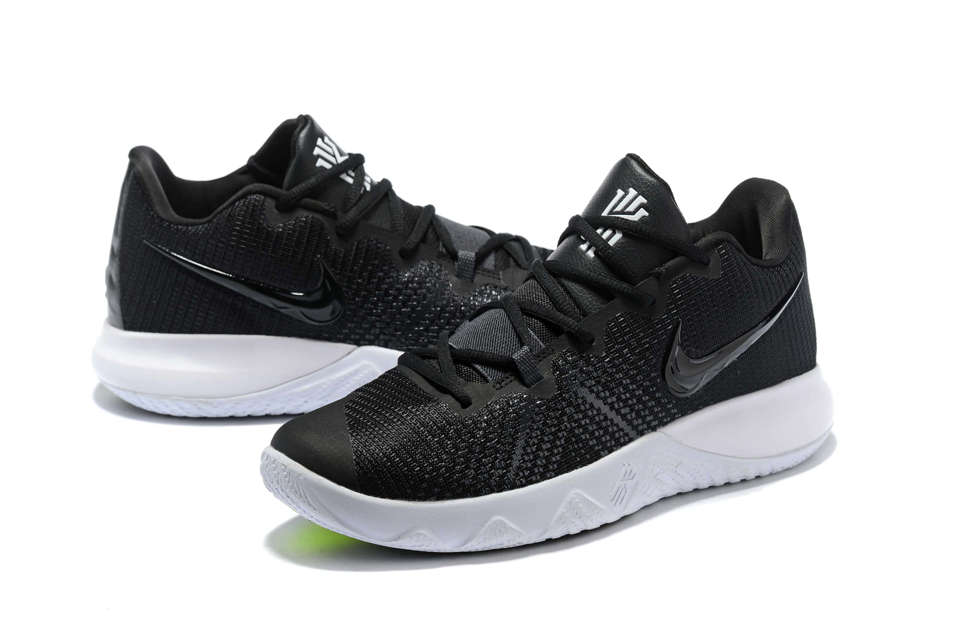 New Men Nike Kyrie Flytrap Black White Shoes